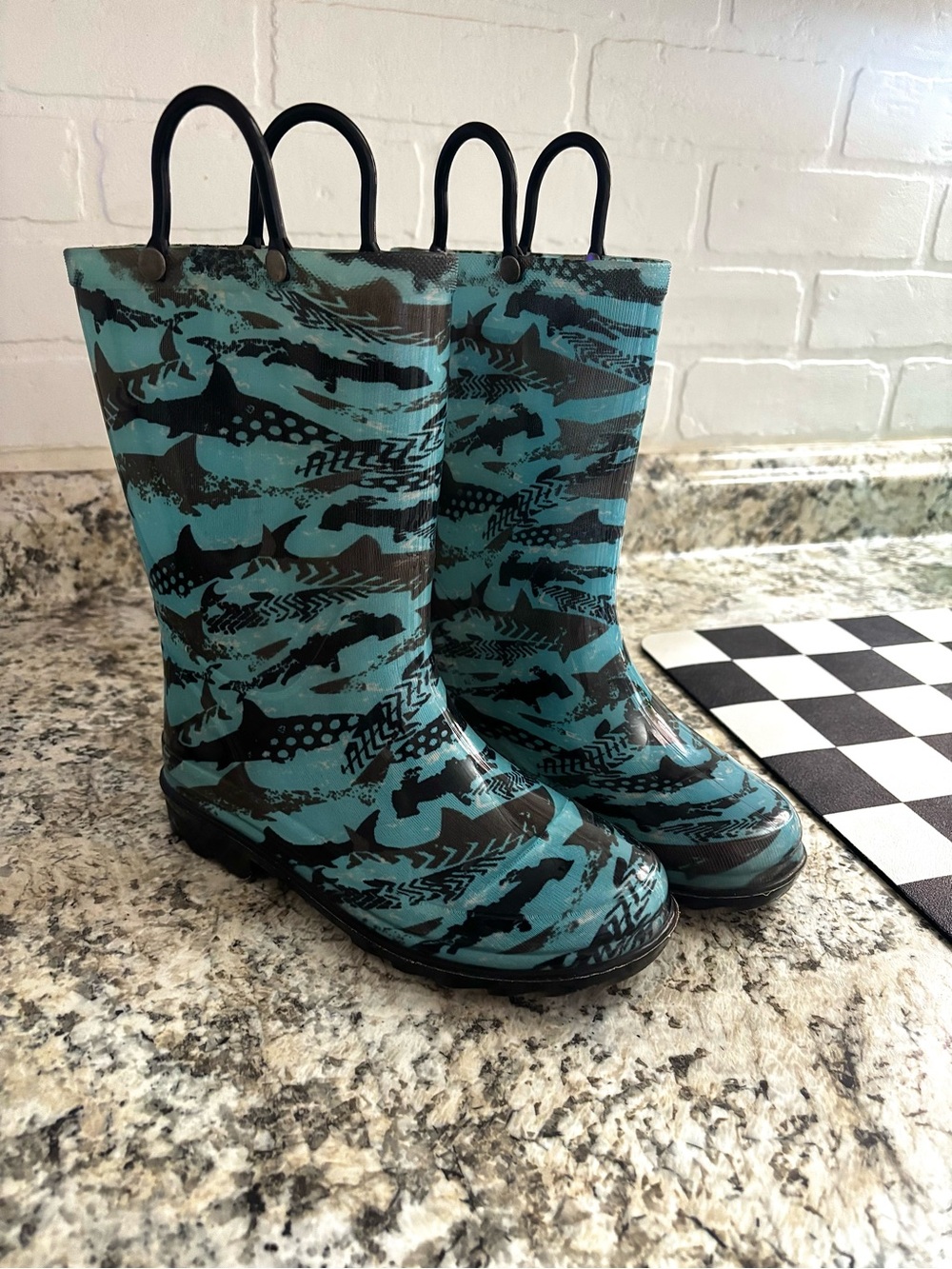 Kids Shark-Print light up Blue Rain Boots